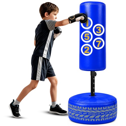 Punching kickboxing martial