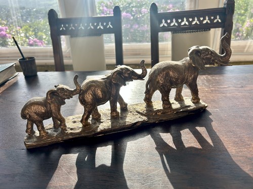Mindy brownes elephant family - mindy,