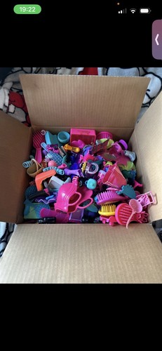 Barbie large bundle dolls - barbie,