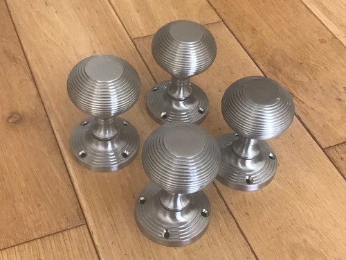 Eai beehive door - -, knobs