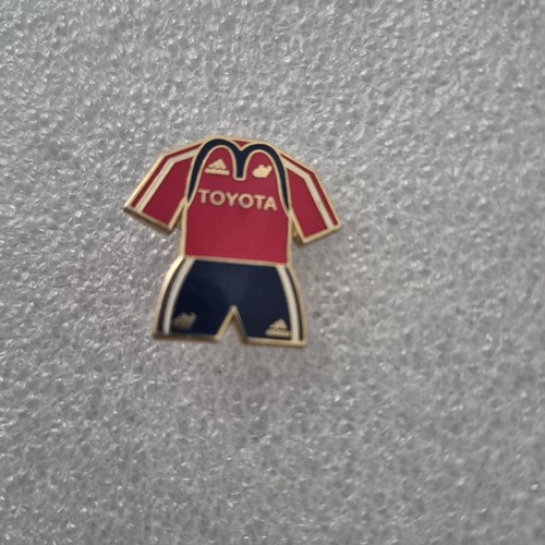 Munster rugby kit badge - rugby,