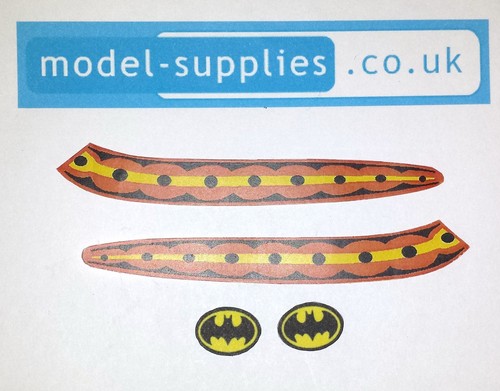 Corgi 107 batboat - 107, issue)