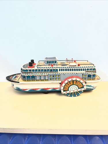 Vintage japanese tin - tin, queen
