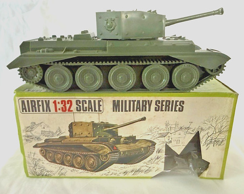 Airfix scale boxed - 1/32,