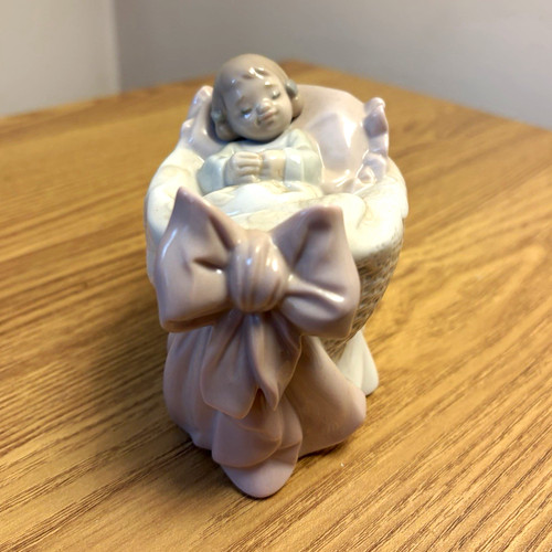 Lladro new treasure - “a, treasure”