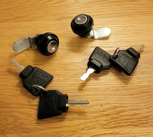 Jcb locks with 4 keys - 2,