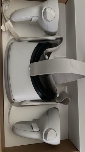 Meta quest headset in - quest, vr