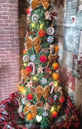 Dolls house christmas tree - house,