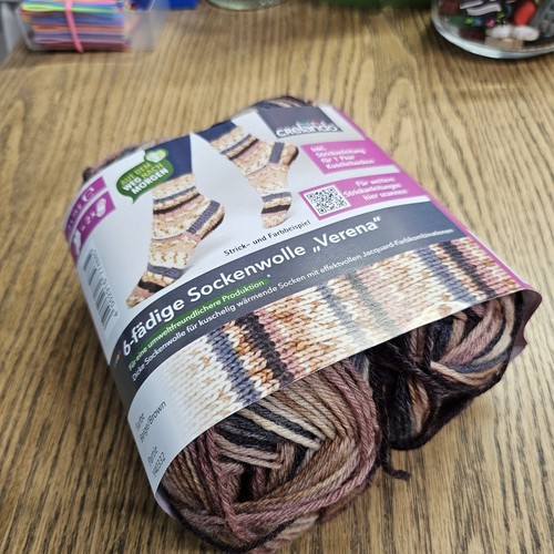 Crelando virgin wool brown - 75%,