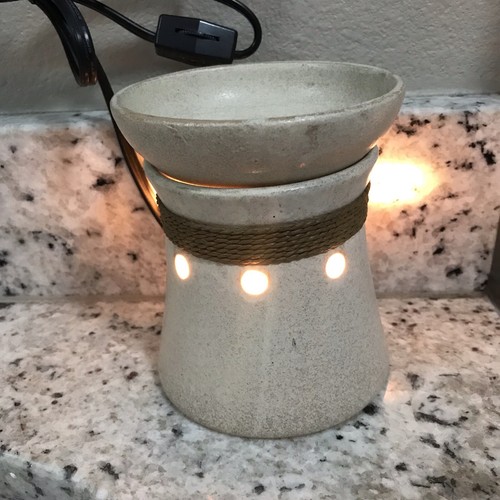 Vintage scentsy beige pottery - beige,