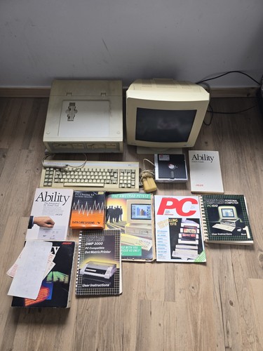 Amstrad pc1512 includes - dd,