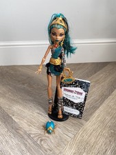 100% Complete Mattel Monster High Nefera de Nile Doll 1st Wave With Ring +Stand