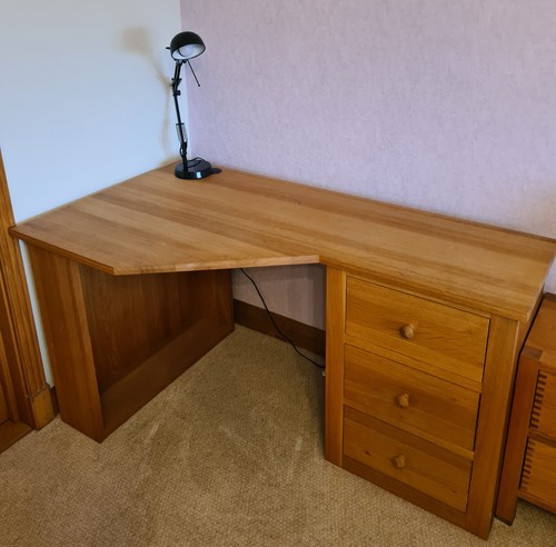 Oak wooden corner computer - oak,