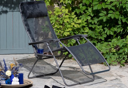 Zero gravity recliner - gravity,