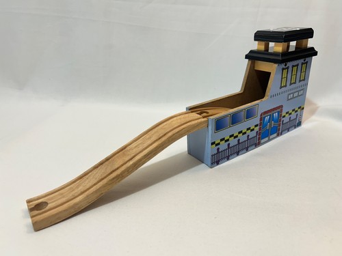 Wooden helipad heliport tunnel - helipad,