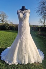 Stunning pre-loved Bridal Gown