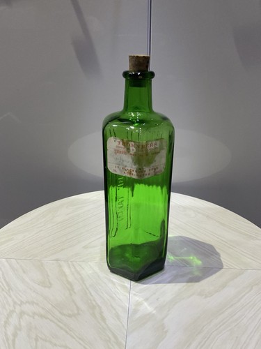 Bottle medical green ribbed - medical,