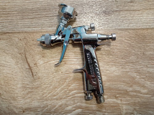 Iwata lph80 gravity spray - iwata,