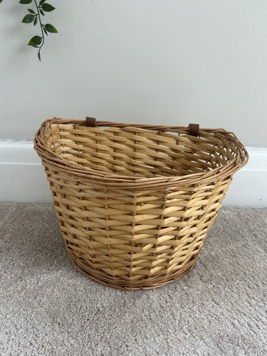 Vintage wicker rattan - rattan, bicycle