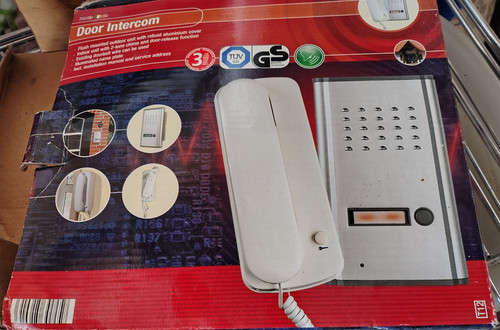 Door entry intercom with - door,
