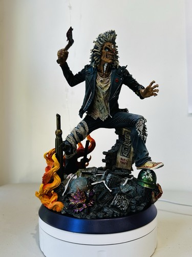 Iron maiden art - maiden, scale