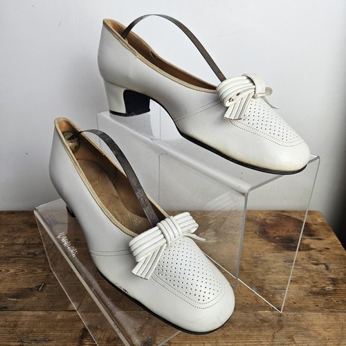Vintage 1950s whatley cream - vintage,