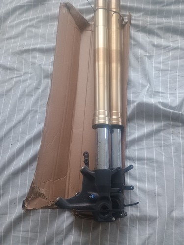 Gsxr 600 750 forks - 600/750,