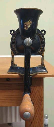 Vintage coffee grinder - vintage, spong