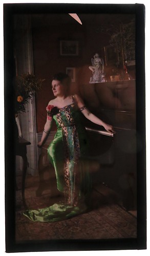 Autochrome woman green - autochrome, in