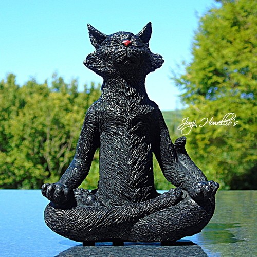 Meditating cat garden ornament - meditating,