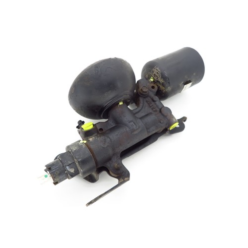 Valve self leveling - self, left