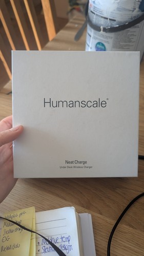 Humanscale neat charge under - neat,
