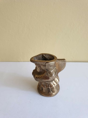 Small brass vintage toby jug - small,