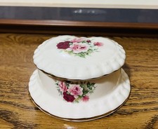 Mary Leigh pottery VTG Handcrafted In Staffordshire England Jewelry Box, Roses