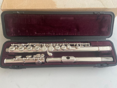 Yamaha yfl 211sii flute with - yamaha,