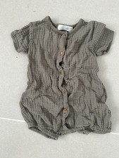 Boys Zara brown waffle short sleeve romper age 1-3 Months