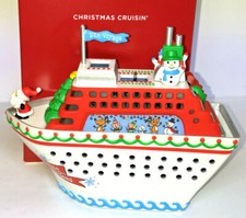 HALLMARK Keepsake 2020 CHRISTMAS CRUISIN' Musical ORNAMENT Santa BOAT CRUISE