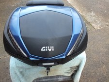 Givi V47 top box in blue
