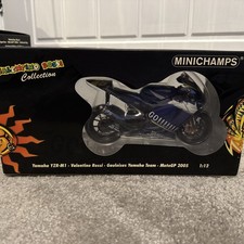 Minichamps Valentino Rossi 2005 Gauloises Yamaha YZR-M1 Valencia MotoGP