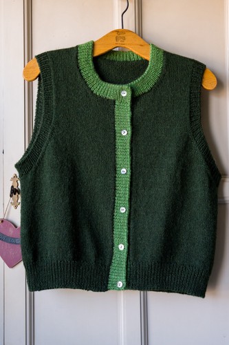 Hand knitted green contrast - hand,