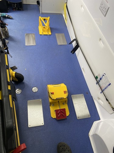 Ambulance stretcher floor - stretcher,