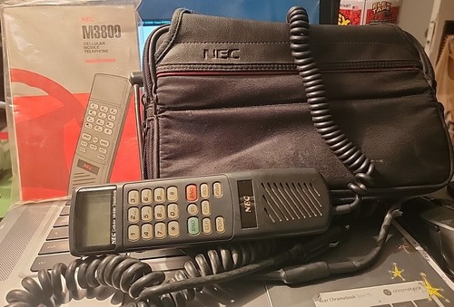 Vtg 1993 portable - 1993, cellular