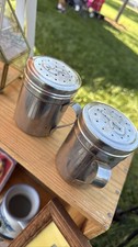 2x 10 Oz Stainless Steel Dredge Shakers w/ Handle Spice Salt Pepper Sugar Flour