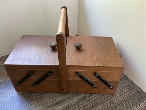 Wooden concertina sewing - sewing, box