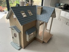 Sylvanian Families Blue Roof