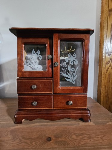 Vtg wood jewlery box mini - jewlery,