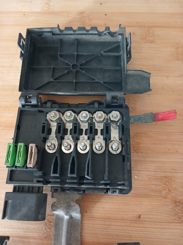 Engine bay fuse box - t4,