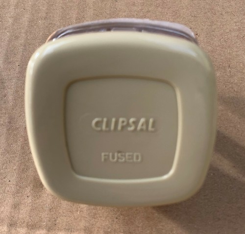 Clipsal amp pin plug - clipsal,