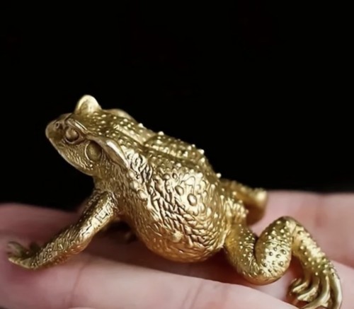 Brass statuette the big - brass,