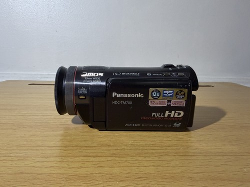 Panasonic hdc tm700 full - full, hd